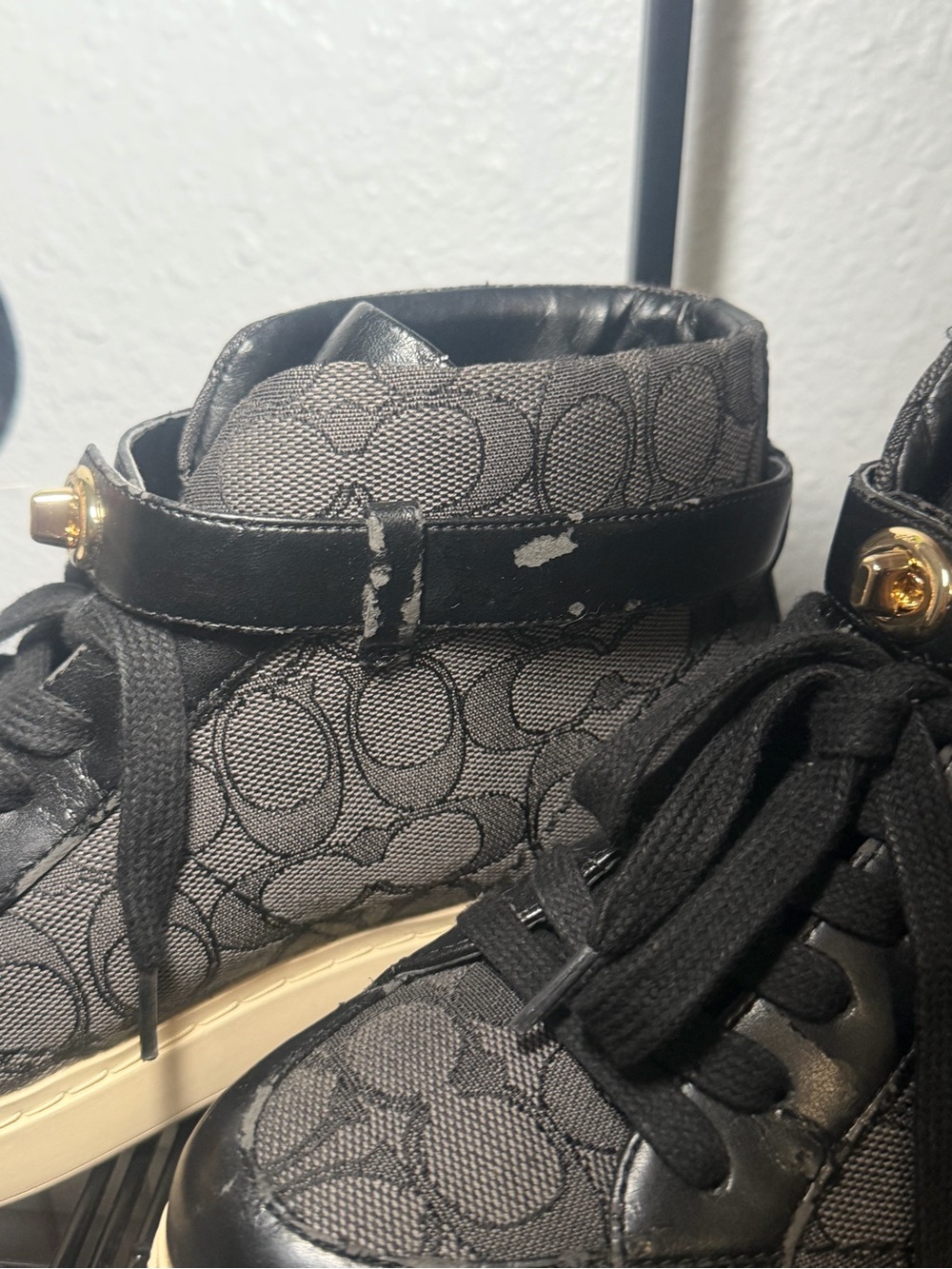 Coach RAY High Top Sneakers Q7838 Black Signature Turnlock Size 8B - Picture 3 of 11